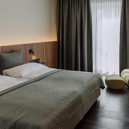 HEINHOTEL Vienna Airport Schwechat Esterno foto