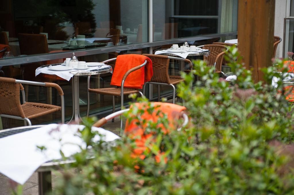 HEINHOTEL Vienna Airport Schwechat Esterno foto
